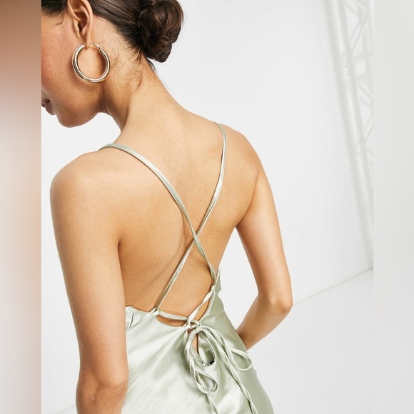 ASOS DESIGN Cream  Satin Slip Dress Size 4 - Picture 9 of 9